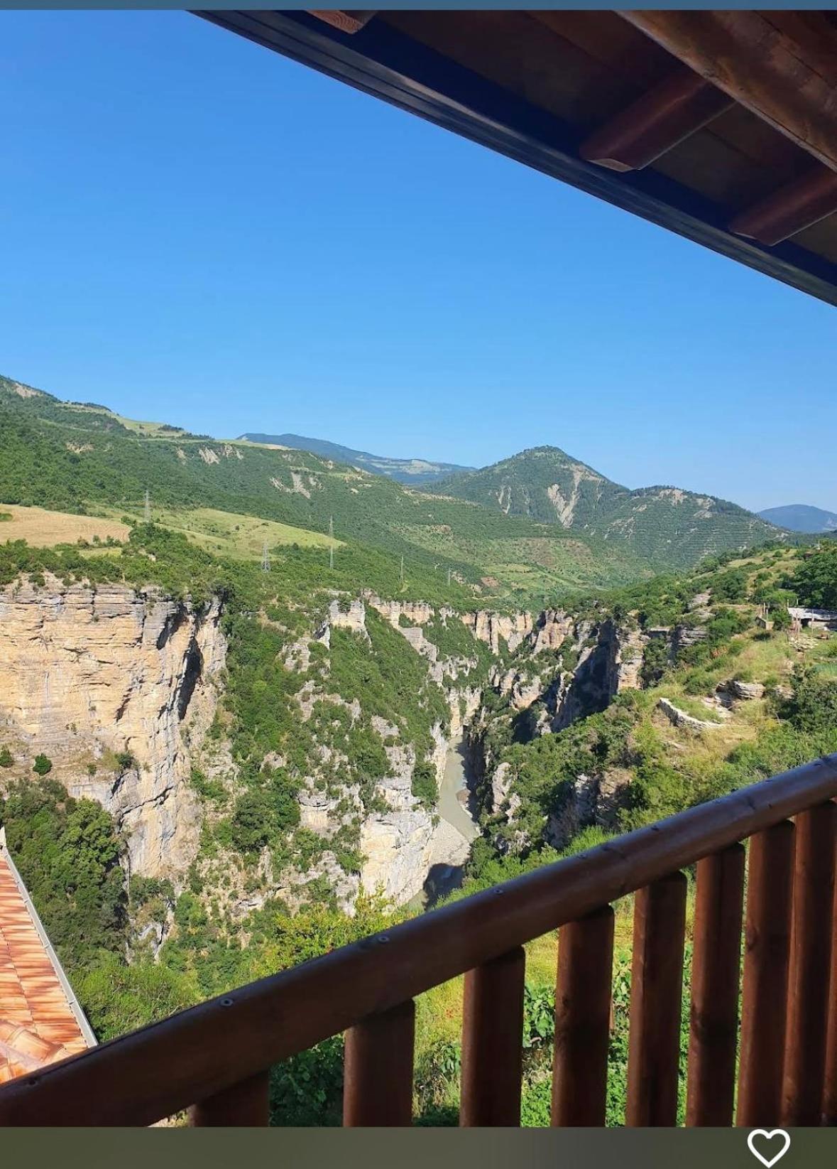 Vendégház Bracaj