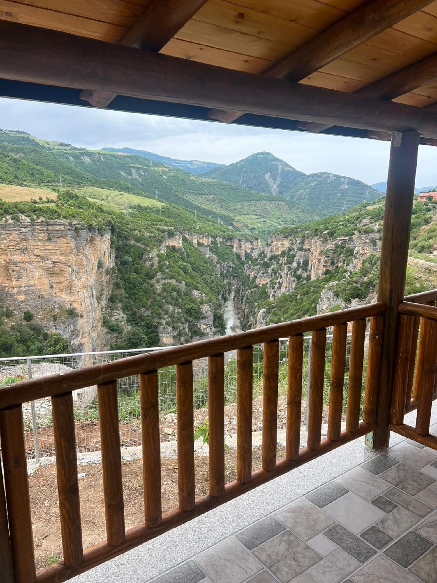 Guest house Bracaj