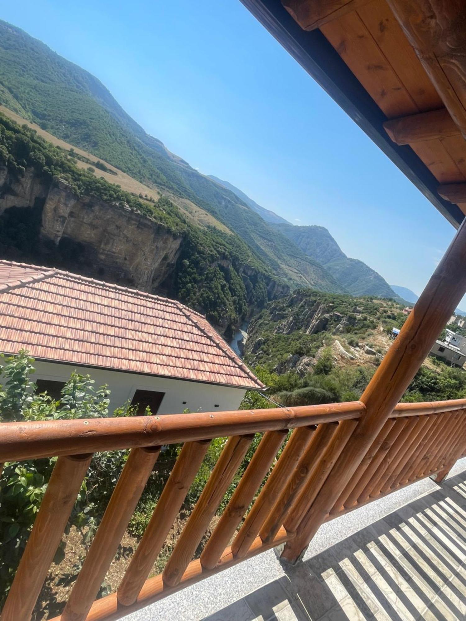 Bracaj Guest house *